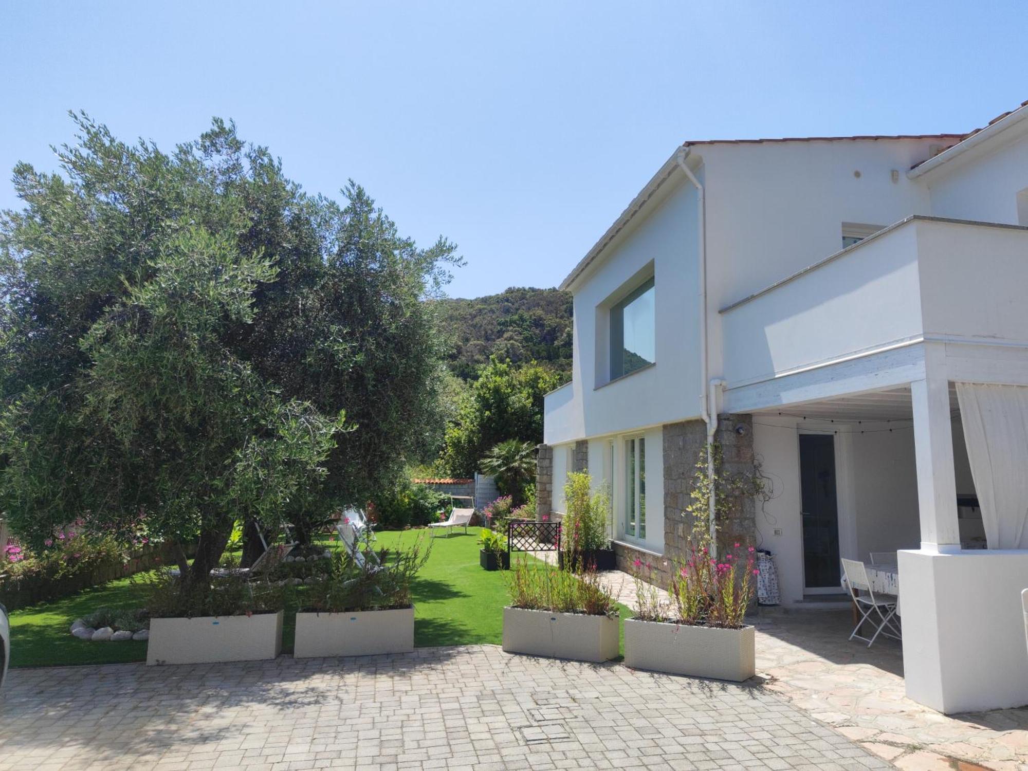 La Villa Procchio  Exterior foto